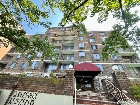 36-41 Union St #2C, Flushing, NY 11354