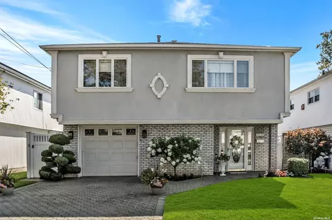 159-33 92nd St, Howard Beach, NY 11414