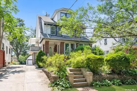 84-40 Kendrick Pl, Jamaica Estates, NY 11432