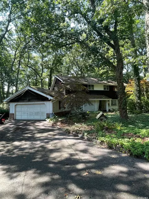 119 Eddy Dr, Huntington Station, NY 11746
