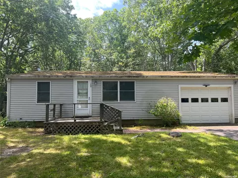 166 N Sea Mecox Rd, Southampton, NY 11968