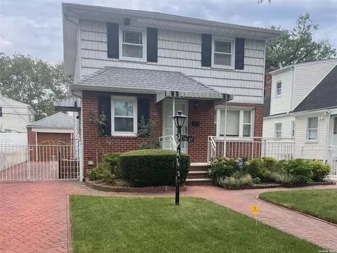 78-27 268th St, Glen Oaks, NY 11004