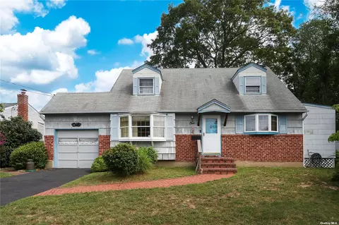 1 3rd Ave, Farmingdale, NY 11735