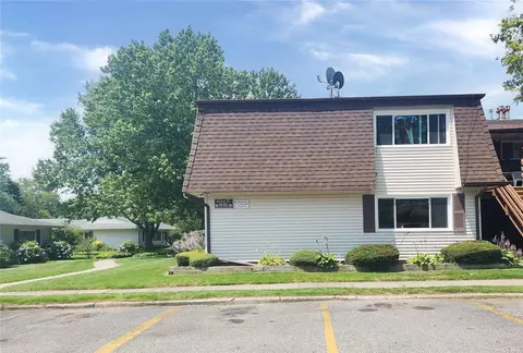 125 Feller Dr #A, Central Islip, NY 11722