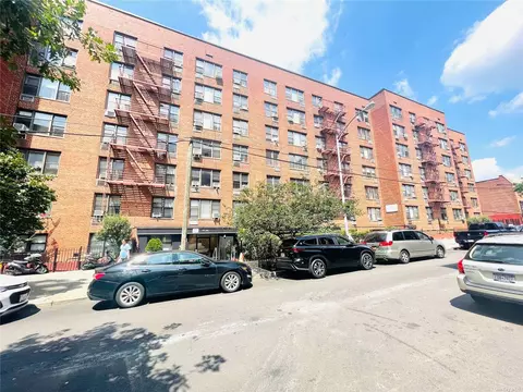 83-45 Vietor Ave #2M, Elmhurst, NY 11373