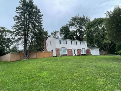251 Walnut Rd, Glen Cove, NY 11542