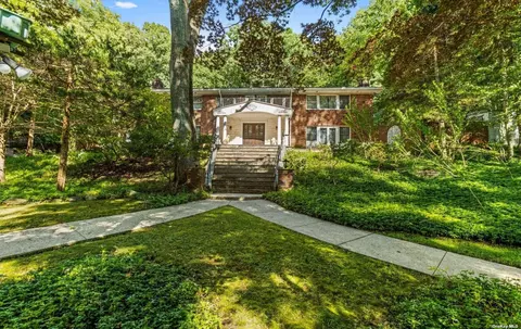 421 River Rd, Nissequogue, NY 11780