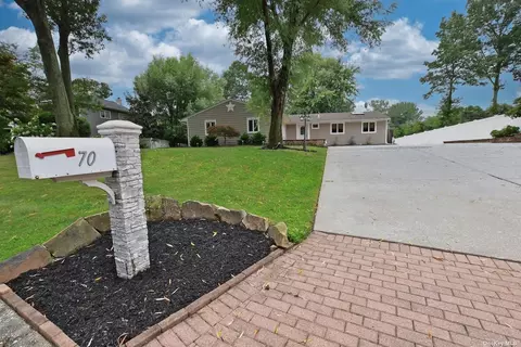 70 Avenue D, Farmingville, NY 11738