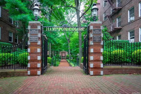 117-01 S Park Ln #C1M, Kew Gardens, NY 11418