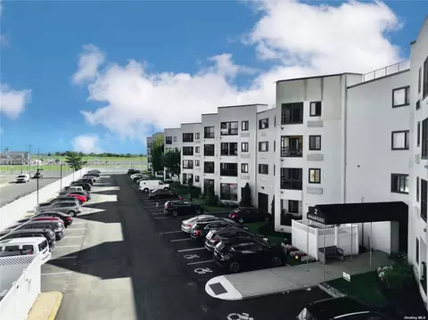 725 Miller Ave #202, Freeport, NY 11520