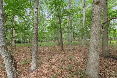 779 Noyack Rd, Southampton, NY 11968