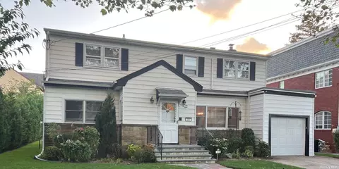 29 Derby Ave, Cedarhurst, NY 11516