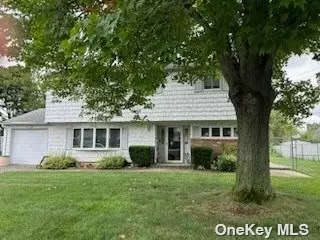 17 Winfield Ave, Brentwood, NY 11717