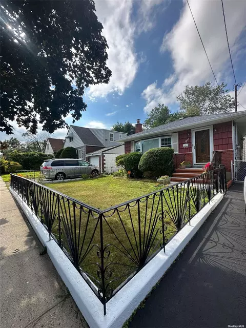 11 Harold Ave, Hempstead, NY 11550