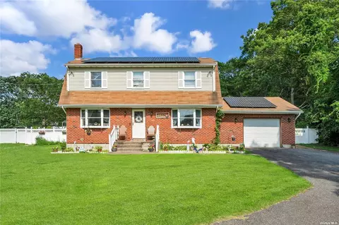 291 Blue Point Rd, Farmingville, NY 11738