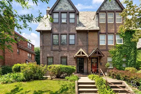 35-50 87th St, Jackson Heights, NY 11372