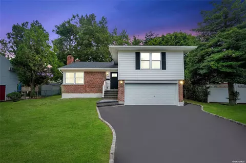 3788 Lynn Ln, Wantagh, NY 11793