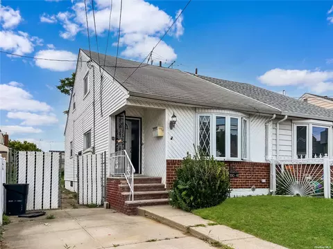 130-42 145th St, Jamaica, NY 11436
