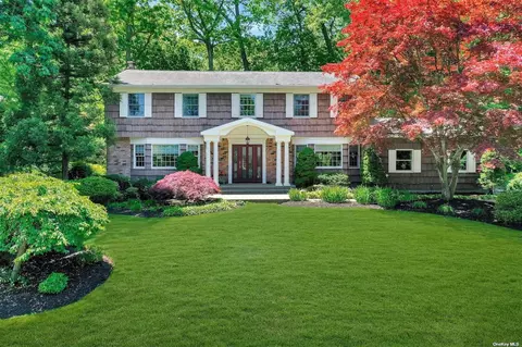 9 Rodsfield Ct, Huntington, NY 11743