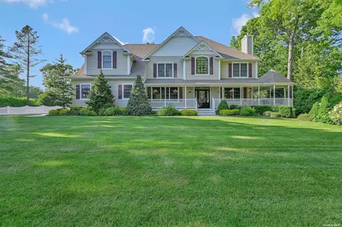 155 Cedrus Ave, East Northport, NY 11731