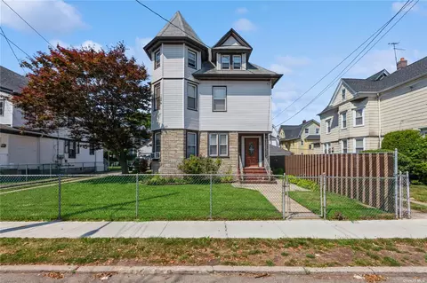 87-66 116th St, Richmond Hill, NY 11418