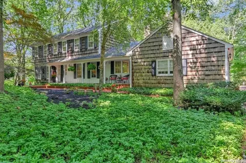 17 Stonegate, Nissequogue, NY 11780