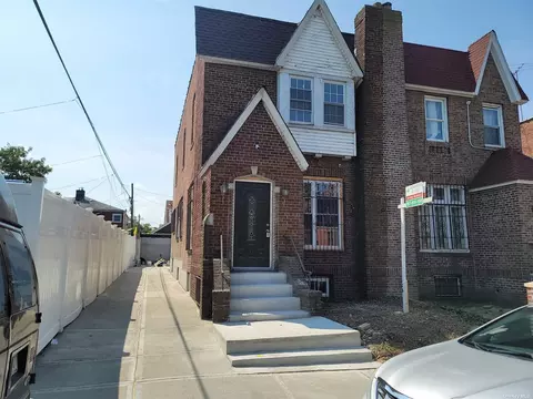 205 28 114th Rd, Saint Albans, NY 11412