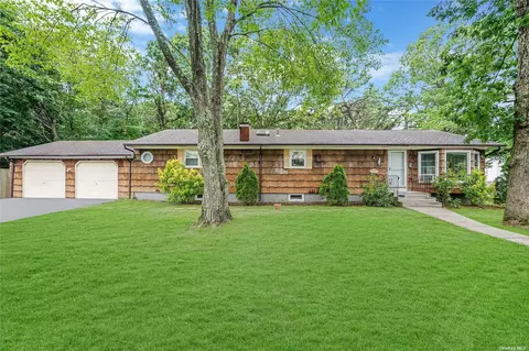 251 N Titmus Dr, Mastic, NY 11950