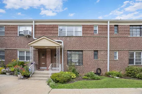 198-21 Dunton Ave #2, Hollis, NY 11423