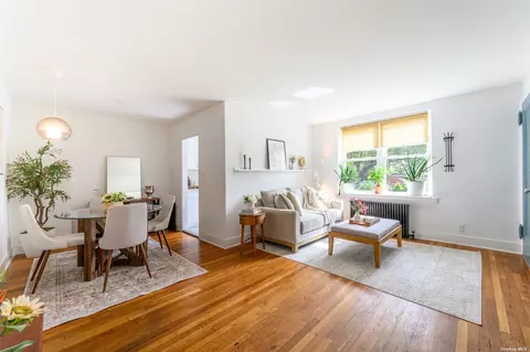35-10 192 St #D2, Flushing, NY 11358