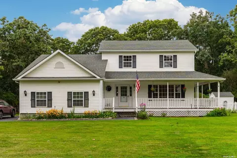 2 Sterling Path, Yaphank, NY 11980