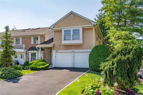 135 The Chase #135, Syosset, NY 11791