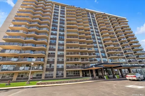17-85 215th St #1B, Bayside, NY 11360