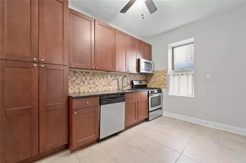 59-11 Queens Blvd #1L, Woodside, NY 11377