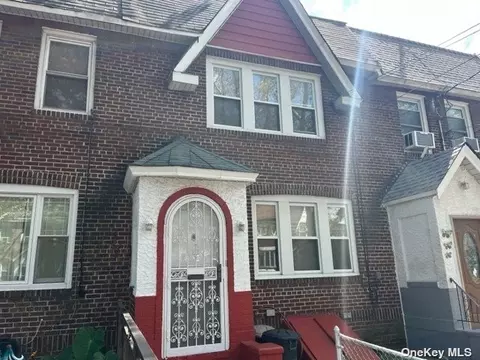 113-15 205th St, Jamaica, NY 11412