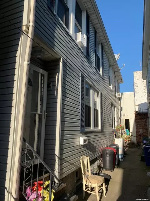 214 C Beach 117 St, Rockaway Park, NY 11694