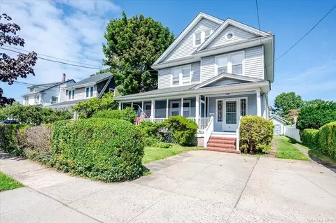 81 Cleveland Ave, Rockville Centre, NY 11570