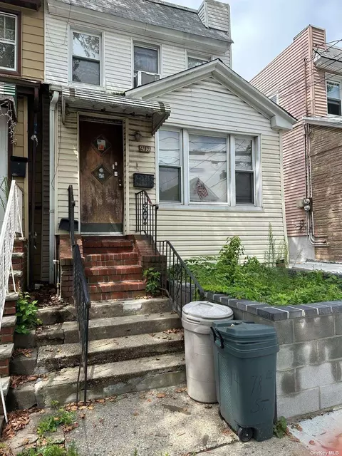 91-14 78th St, Woodhaven, NY 11421