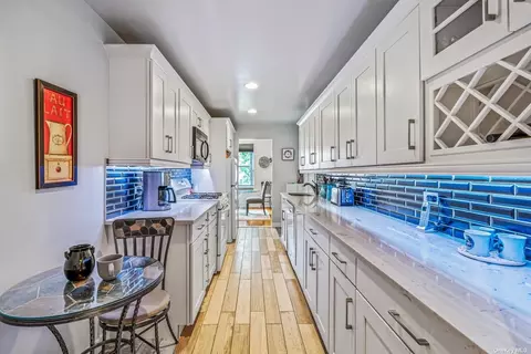211-35 23rd Ave #2G2, Bayside, NY 11360