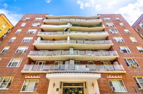 104-20 68 Dr #B31, Forest Hills, NY 11375