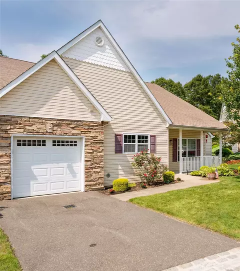 155 Ira Rd #155, Mount Sinai, NY 11766