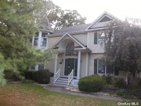 836 Hawkins Ave, Lake Grove, NY 11755