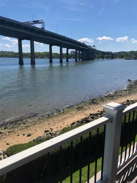 168-46 Powells Cove Blvd #21, Whitestone, NY 11357