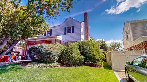 249-20 51st Ave, Little Neck, NY 11362