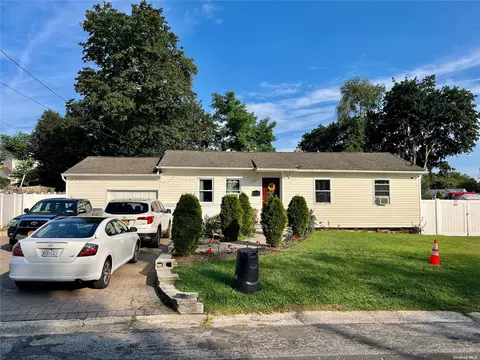380 Evergreen Ave, Central Islip, NY 11722