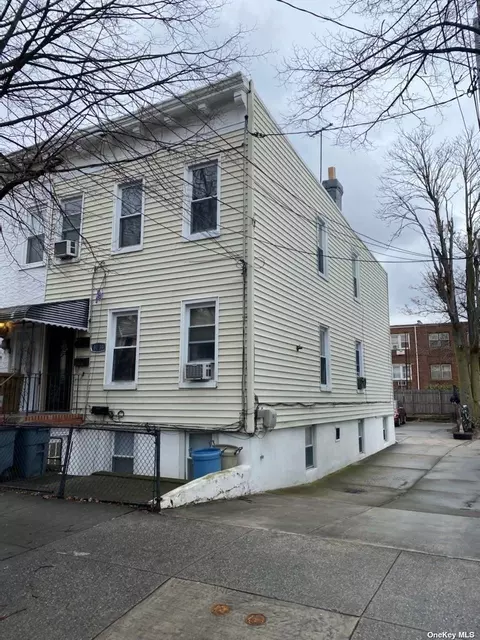 81-39 102nd Ave, Ozone Park, NY 11416