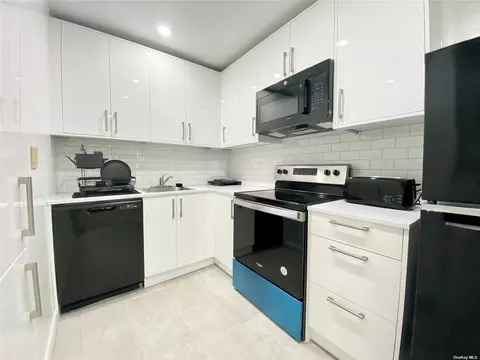 10-21 162 St #5D, Beechhurst, NY 11357