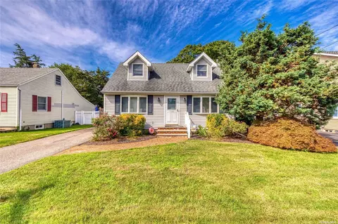 221 Catherine St, East Northport, NY 11731