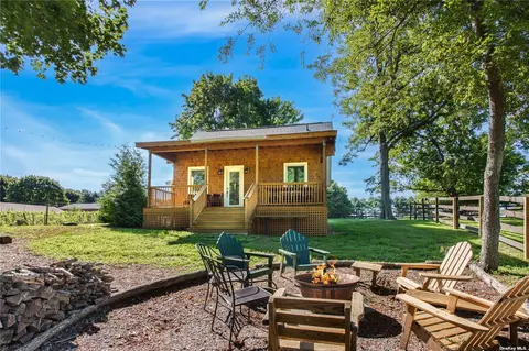 43004350 Sound Ave, Mattituck, NY 11952