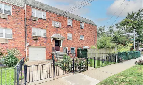 58-43 74th St, Middle Village, NY 11379